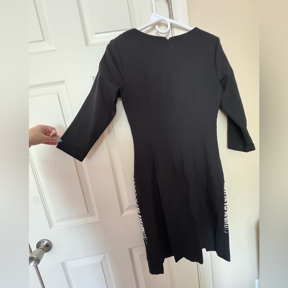 Frank Lyman Design Zebra Print Long Sleeve Dress - Picture 4 of 6